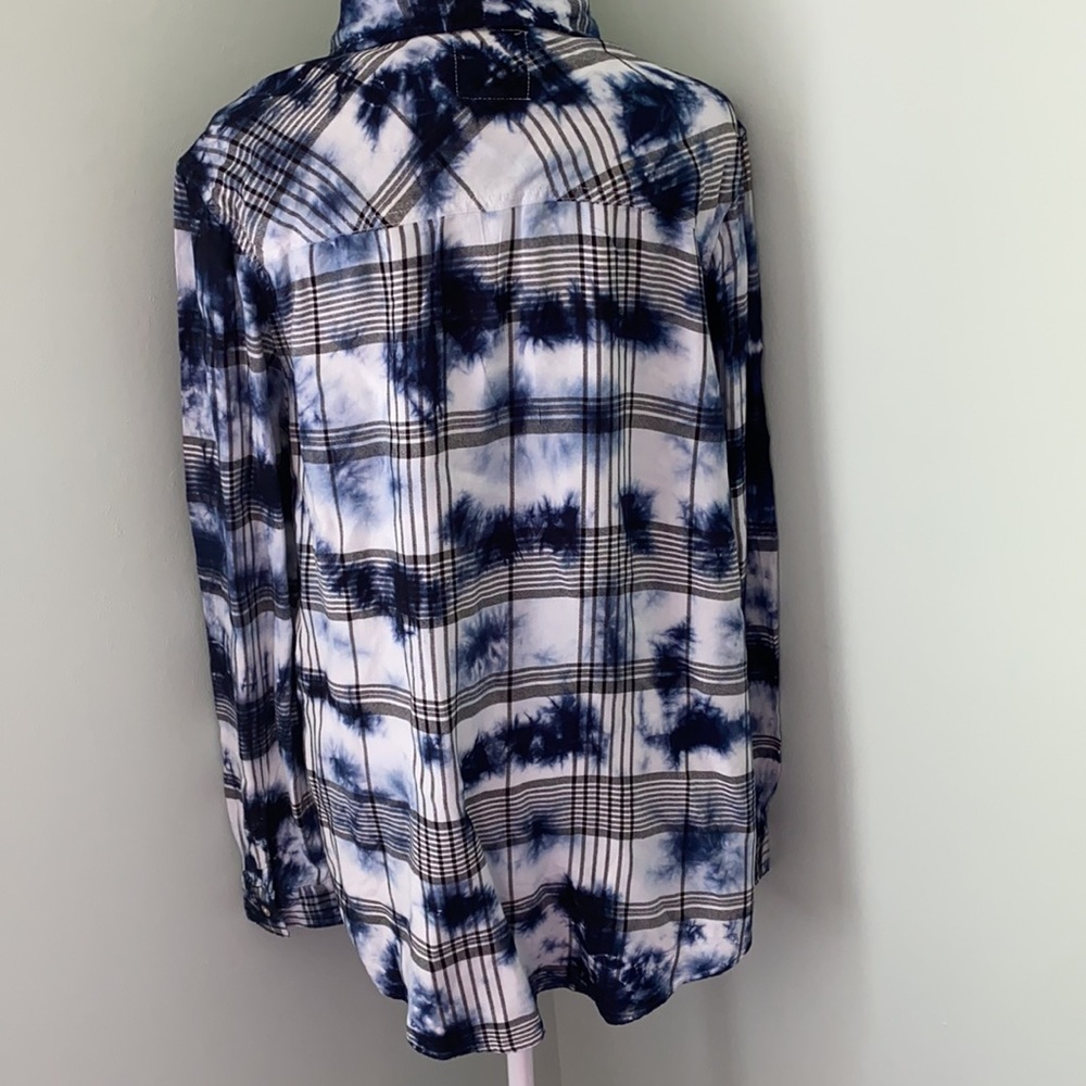 C&C California blue tie dye plaid flannel - Picture 3 of 6